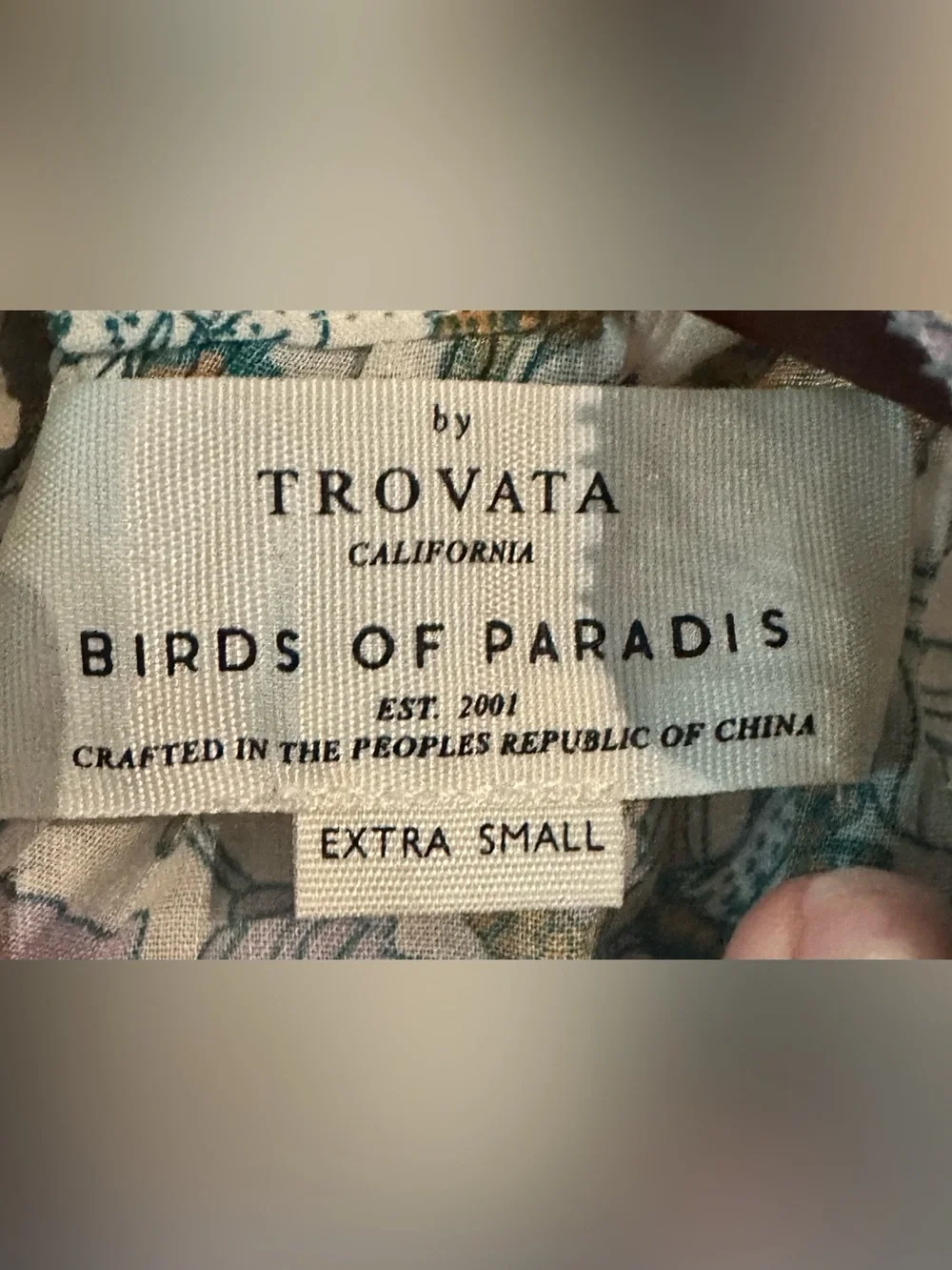 NWT Trovata Birds of Paradise Carla High-neck shirt in Violet Tendril Size XS - Picture 8 of 10